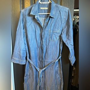 Mavi Jeans denim dress, never worn. Tie waist, pockets, collar. So cute